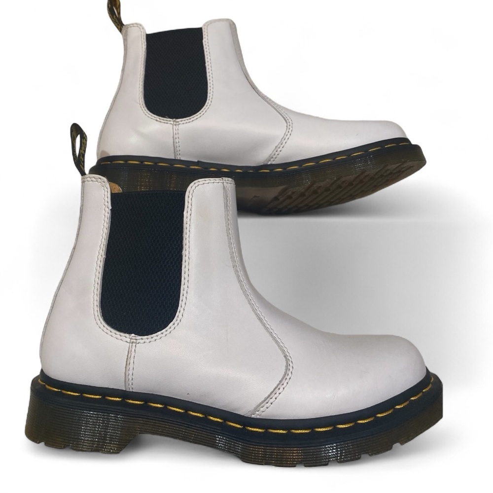 Doc Martins Chelsea Boot in White Smooth Leather Size 9